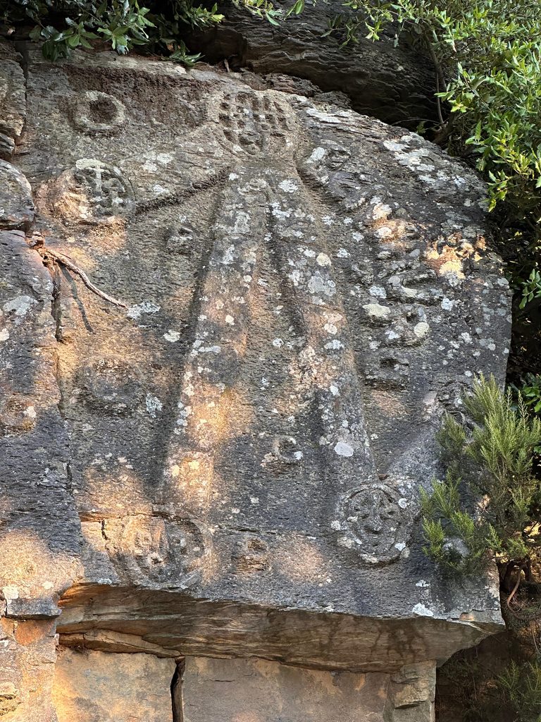Particolare inciso nella roccia