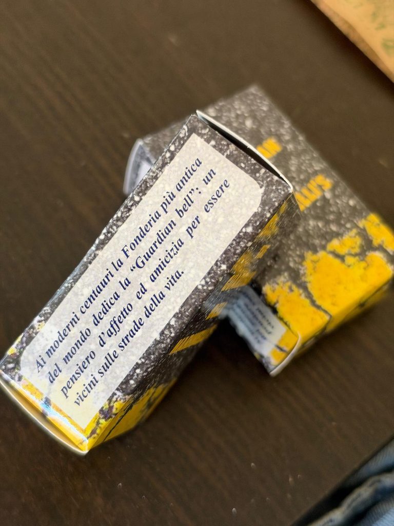 Dedica stampata sulla confezione della fonderia Marinelli
